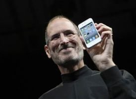 Apple iPhone 4S: одно из последних устройств презентованных лично Стивом Джобсом